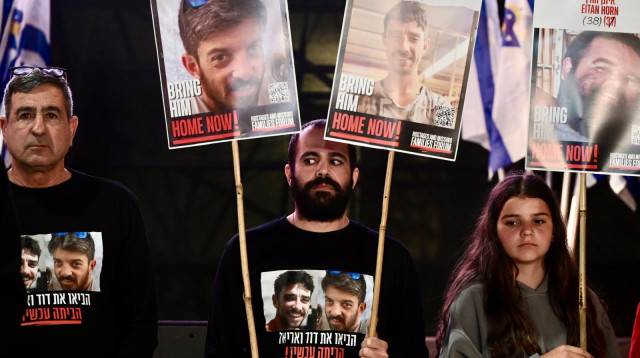 ירדן ביבס בכיכר החטופים (צילום: אבשלום ששוני)