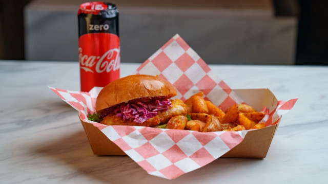 הדיינר של קוקה קולה (צילום: אמיר יעקובי)