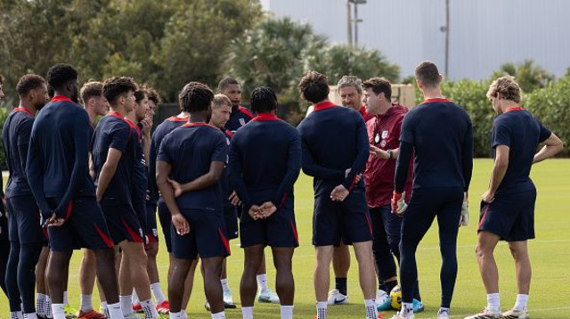 טראמפ ונשיא פיפ"א אינפנטינו (צילום: JIM WATSON)