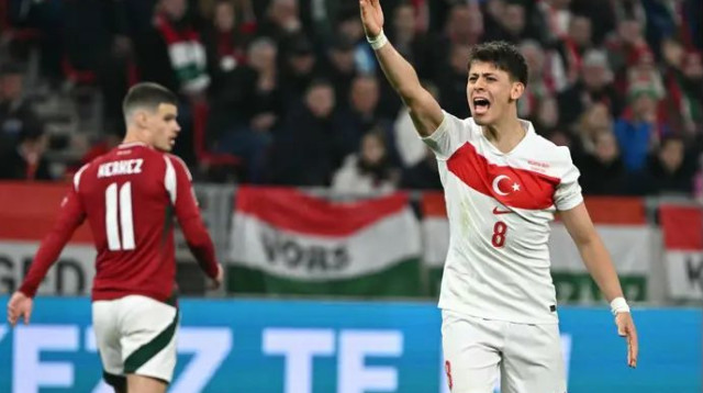 טורקיה לא התקשתה. ארדה גולר (צילום: אימג'בנק  GettyImages, ATTILA KISBENEDEK/AFP)