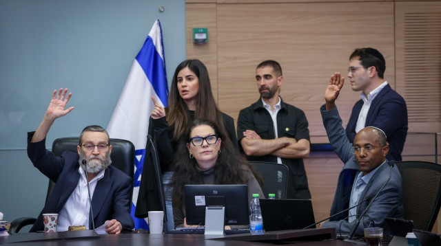 משה גפני, אישור חוק התקציב 2025 (צילום: נועם מושקוביץ דוברות הכנסת)