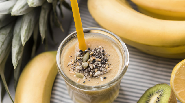 שייק עם גרעיני דלעת (צילום: Freepik)