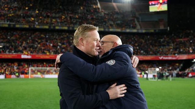 רונאלד קומאן ולואיס דה לה פואנטה (צילום: Florencia Tan Jun - UEFA)