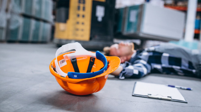 תאונות עבודה - מדריך ידידותי לזכויות והתנהלות לאחר פגיעה בעבודה (צילום: FREEPIK)