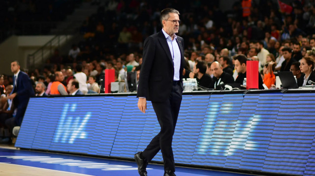 פדרו מרטינס, מאמן ולנסיה (צילום: GettyImages, ALTAN GOCHER/Hans Lucas/AFP)