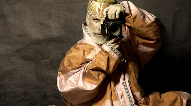 דיוקן עצמי: ונגליס קיריס (צילום: ללא קרדיט)