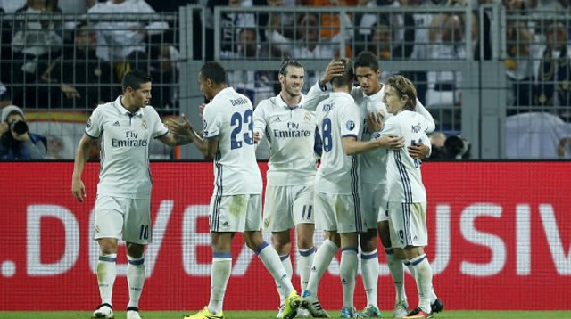 שחקני ריאל מדריד (צילום: VI-Images)