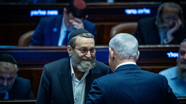 בנימין נתניהו, משה גפני (צילום: יונתן זינדל, פלאש 90)