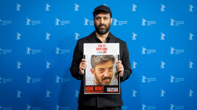 תום שובל  (צילום: hot 8)