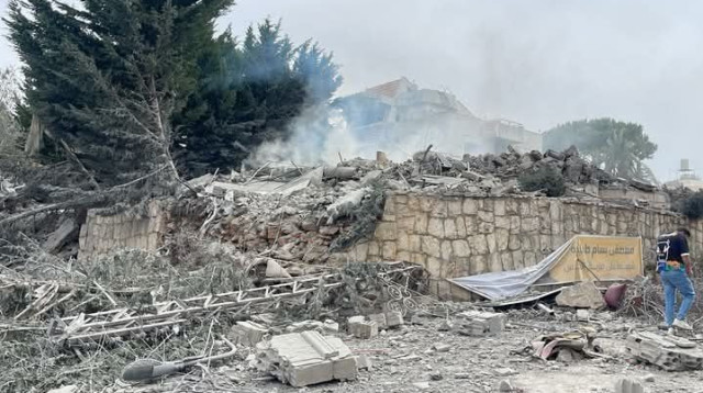 תקיפה בכפר תיבנית בדרום לבנון (צילום: רשתות ערביות, שימוש לפי סעיף 27 א')