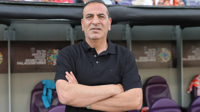 קובי רפואה מאמן בני יהודה (צילום: אודי ציטיאט)