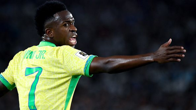 ויניסיוס ג'וניור במדי נבחרת ברזיל (צילום: NurPhoto)