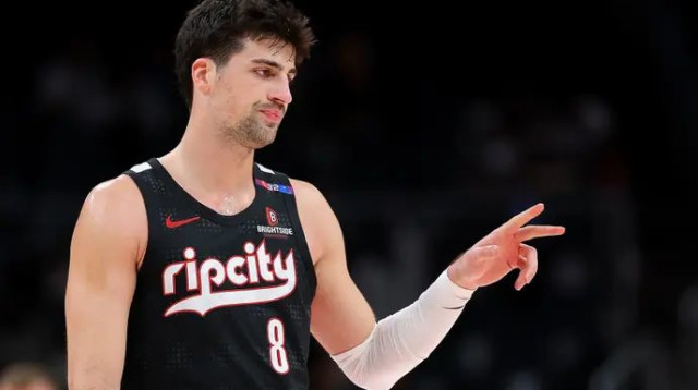 לעמוד ולהריע. אבדיה (צילום: GettyImages, Kevin C. Cox)