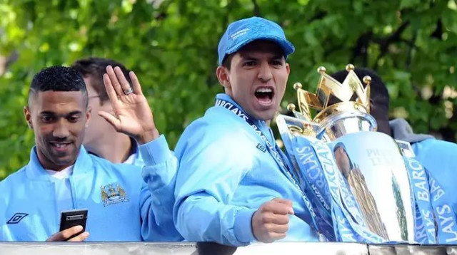 האליפות הגדולה בתולדות הפרמיירליג? אגוארו (צילום: אימג'בנק  GettyImages, Chris Brunskill)