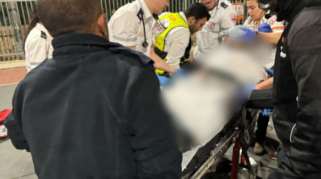 זירת האירוע בחולון (צילום: תיעוד מבצעי מד"א)