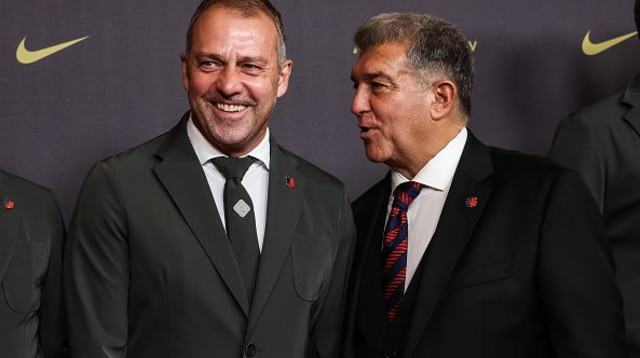 לאפורטה ופליק (צילום: Europa Press Sports)