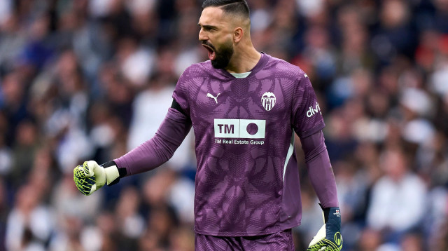 גיורגי ממרדשווילי שוער ולנסיה (צילום: GettyImages)