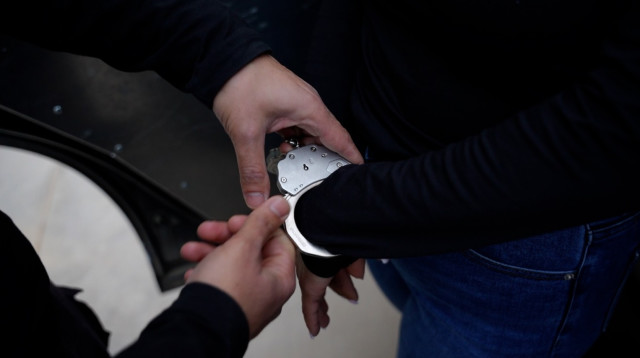 מעצר, אילוסטרציה (צילום: דוברות המשטרה)