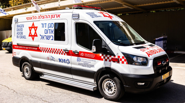 אמבולנס מד"א (צילום: אלירן אביטל)
