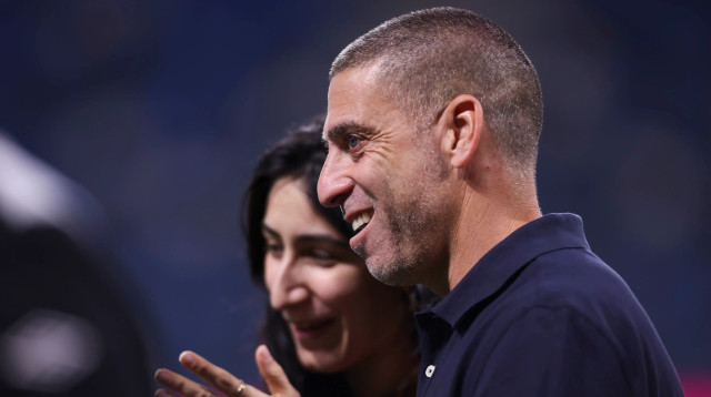 רן קוז'וך, מאמן הפועל באר שבע (צילום: מאור אלקסלסי)