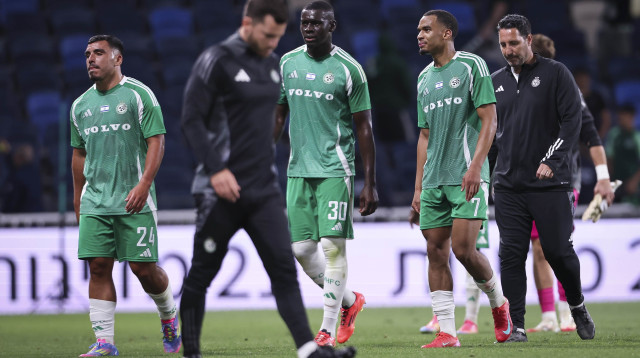 קסנדר סברינה, עבדולאי סק, איתן אזולאי (צילום: מאור אלקסלסי)