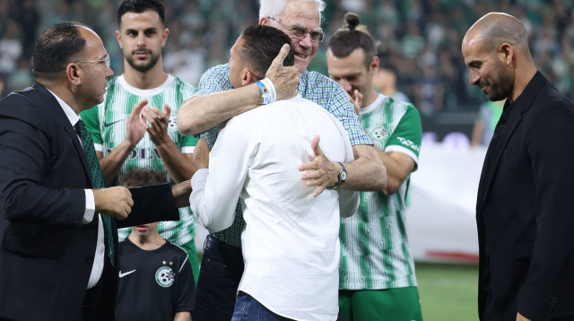 ברק בכר עם יעקב שחר (צילום: דני מרון)