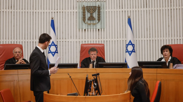 הדיון בבג"ץ בסוגיית פיטורי רונן בר (צילום: יונתן זינדל, פלאש 90)