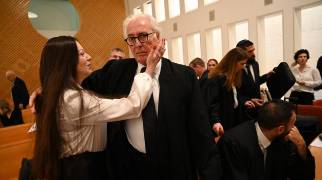 טלי גוטליב ועו"ד ציון אמיר בדיון בבית המשפט על פיטורי רונן בר (צילום: יואב דודקביץ/TPS)