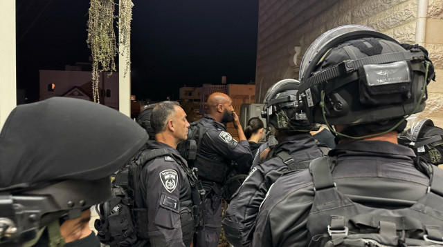 פשיטת משטרה (צילום: דוברות המשטרה)