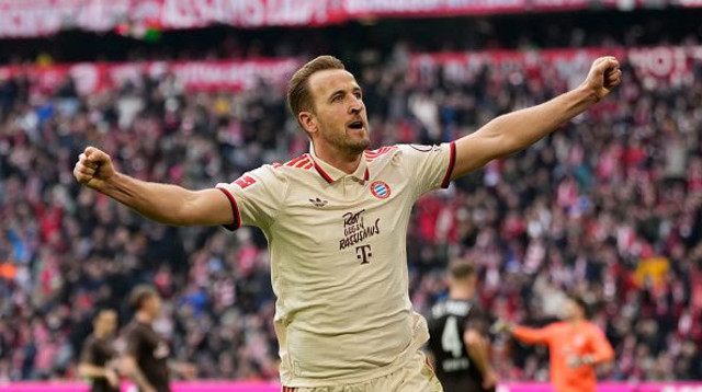 קיין חוגג (צילום: S. Mellar)