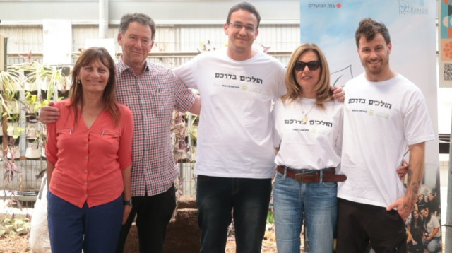 מימין: יפתח רמון, אתי גולן, גיל דורון ודובי ויעל אוסטר (צילום: זיו טולדנו)