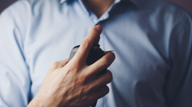 בושם לגבר (צילום: שאטרסטוק)