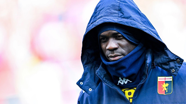 מריו באלוטלי שחקן גנואה (צילום: GettyImages, Simone Arveda)