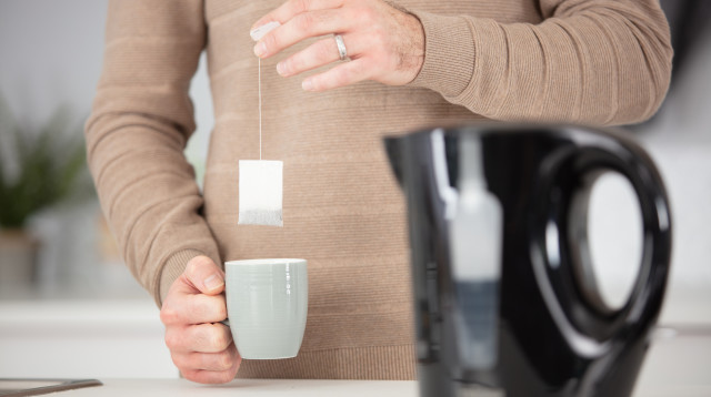 כוס תה. משקה עשיר בנוגדי חמצון (צילום: אינגאימג')