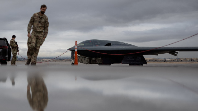 מפציץ B-2 בבסיס בנבאדה (צילום: רויטרס)