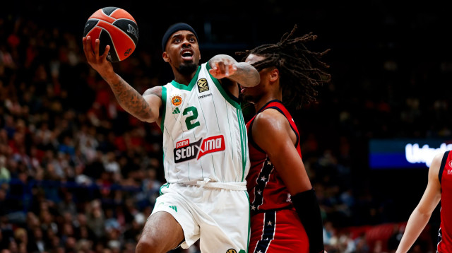 לורנזו בראון שחקן פנאתינייקוס (צילום: GettyImages)