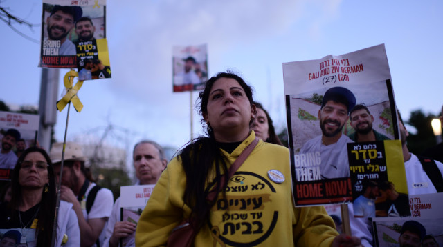הפגנה לשחרור חטופים - אפריל 2025 (צילום: תומר נויברג, פלאש 90)