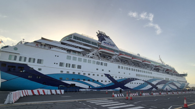 אוניית קראון איריס. מנו ספנות (צילום: יחצ)