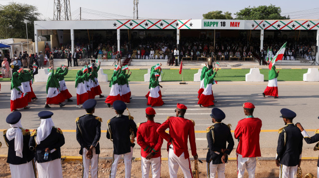צעדה בסומלילנד לציון 33 שנות עצמאות מסומליה (צילום: רויטרס)