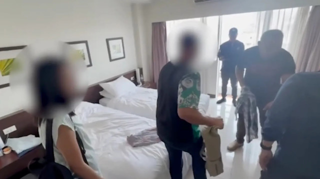 הזוג נעצר במלון (צילום: news.com.au)