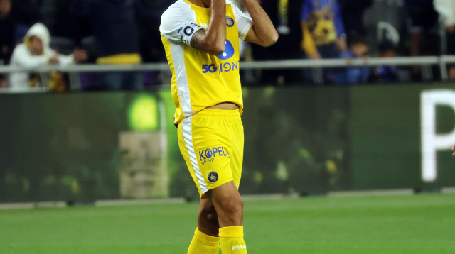 ערן זהבי שחקן מכבי תל אביב מאוכזב (צילום: אודי ציטיאט)