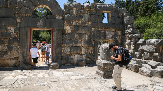 שרידי בית הכנסת בברעם (צילום: דוד כהן, פלאש 90)