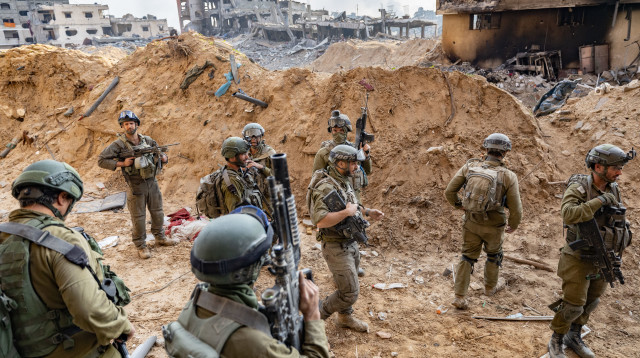 חיילים ברצועת עזה  (צילום: יונתן זינדל, פלאש 90)