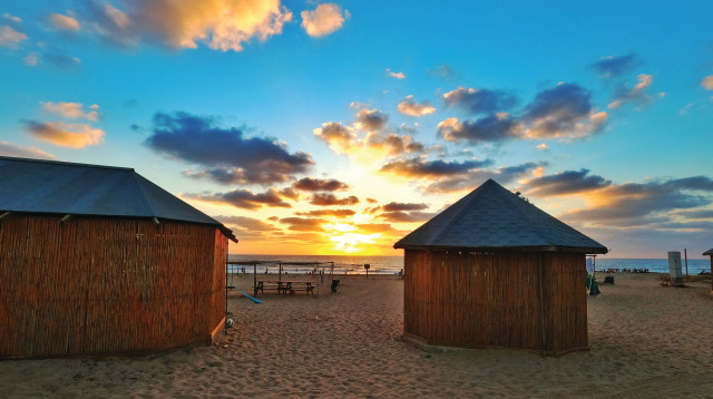 גן לאומי אכזיב בשקיעה (צילום: יניב כהן, רשות הטבע והגנים)