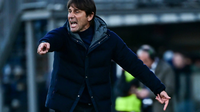 מאמן נאפולי אנטוניו קונטה (צילום: אימג'בנק  GettyImages, PIERO CRUCIATTI/AFP)