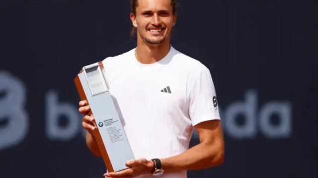 יופי של מתנת יום הולדת. סשה זברב (צילום: רויטרס)