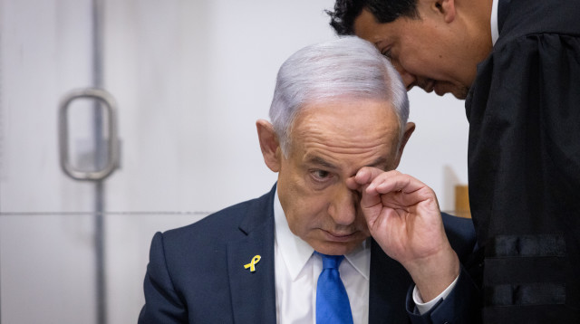 בנימין נתניהו בבית המשפט (צילום: מרים אלסטר, פלאש 90)