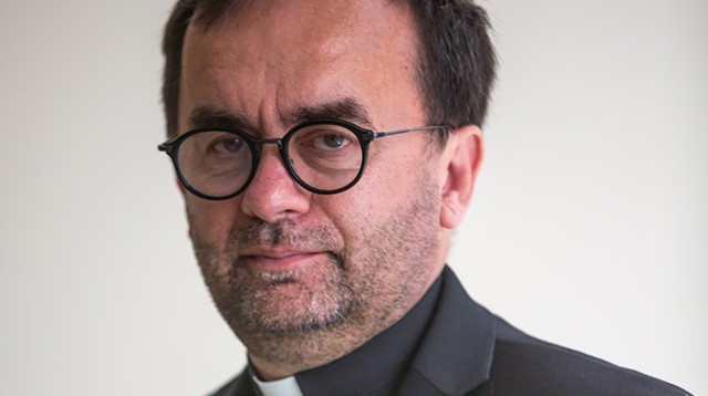 האב פטריק דבואה (צילום: יח"צ)