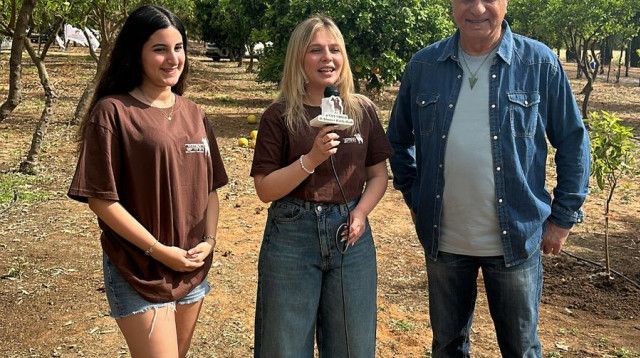 מיקי גבריאלוב ודניאל שקד במפגש מרגש: "אמא אדמה" (צילום: מיכה בריקמן)