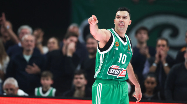 קוסטאס סלוקאס, שחקן פנאתינייקוס (צילום: אימג'בנק  GettyImages, ALEXANDROS GRYMANIS/SOOC/AF)